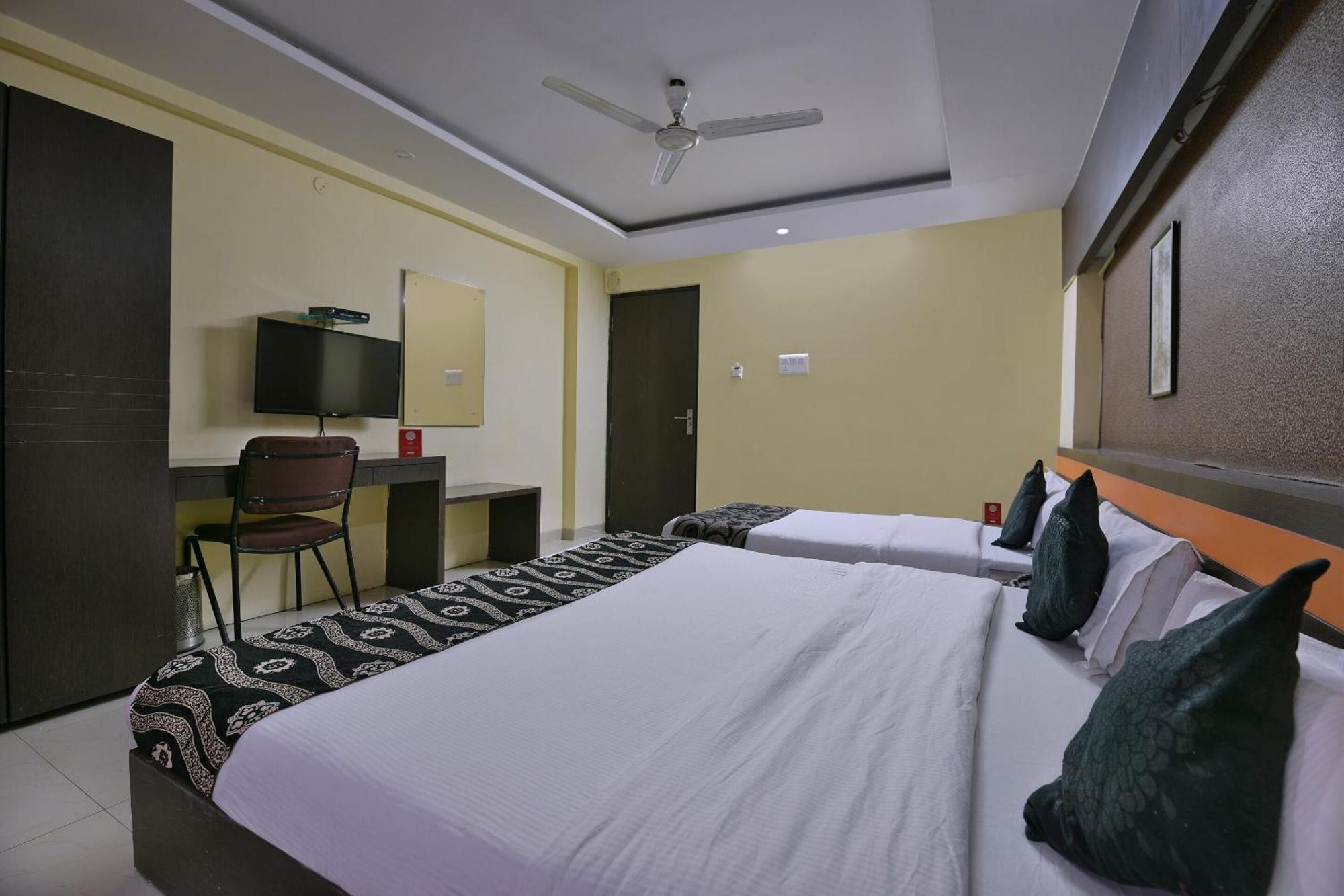 Collection O Diamond And Residences Indore Exterior photo