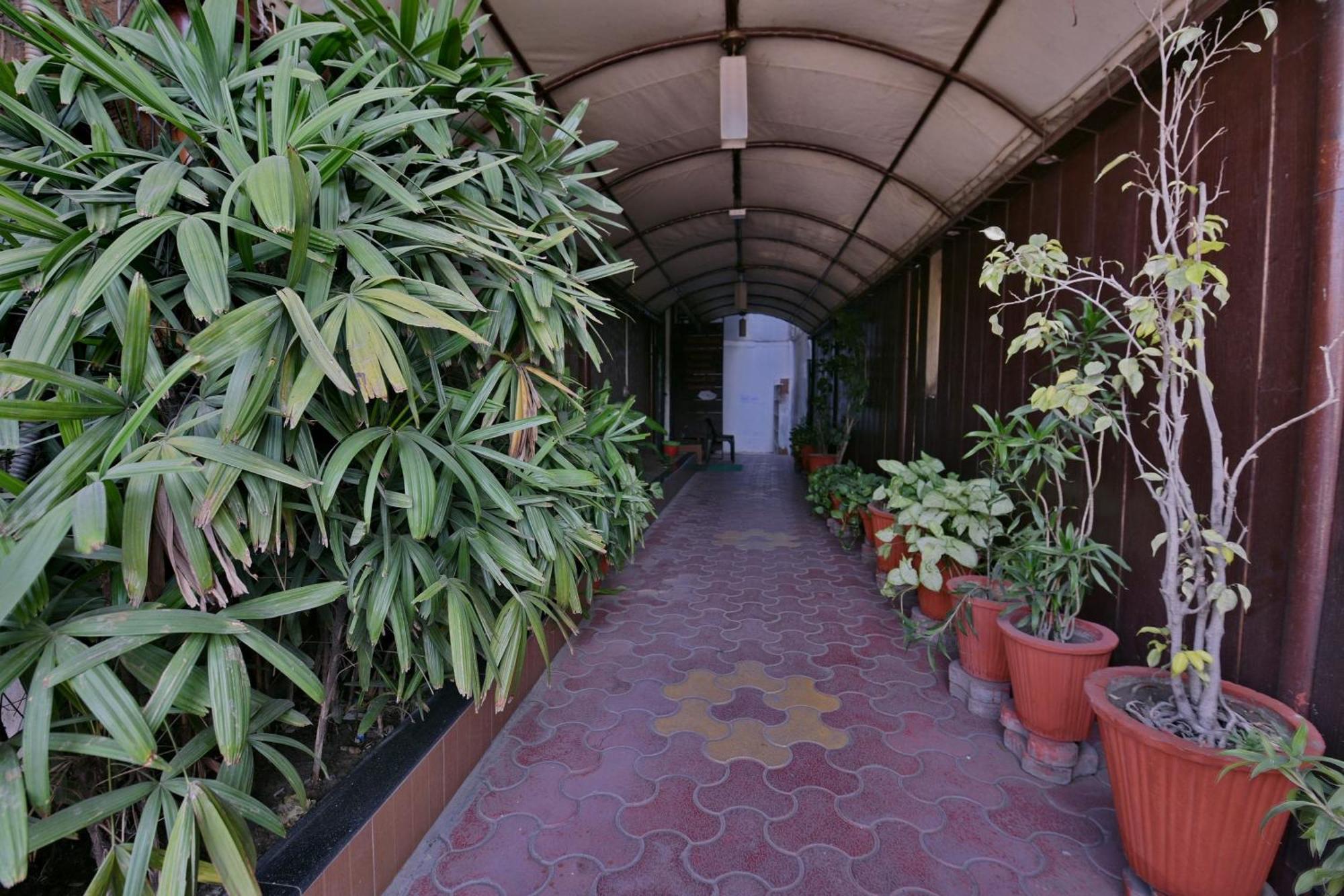 Collection O Diamond And Residences Indore Exterior photo