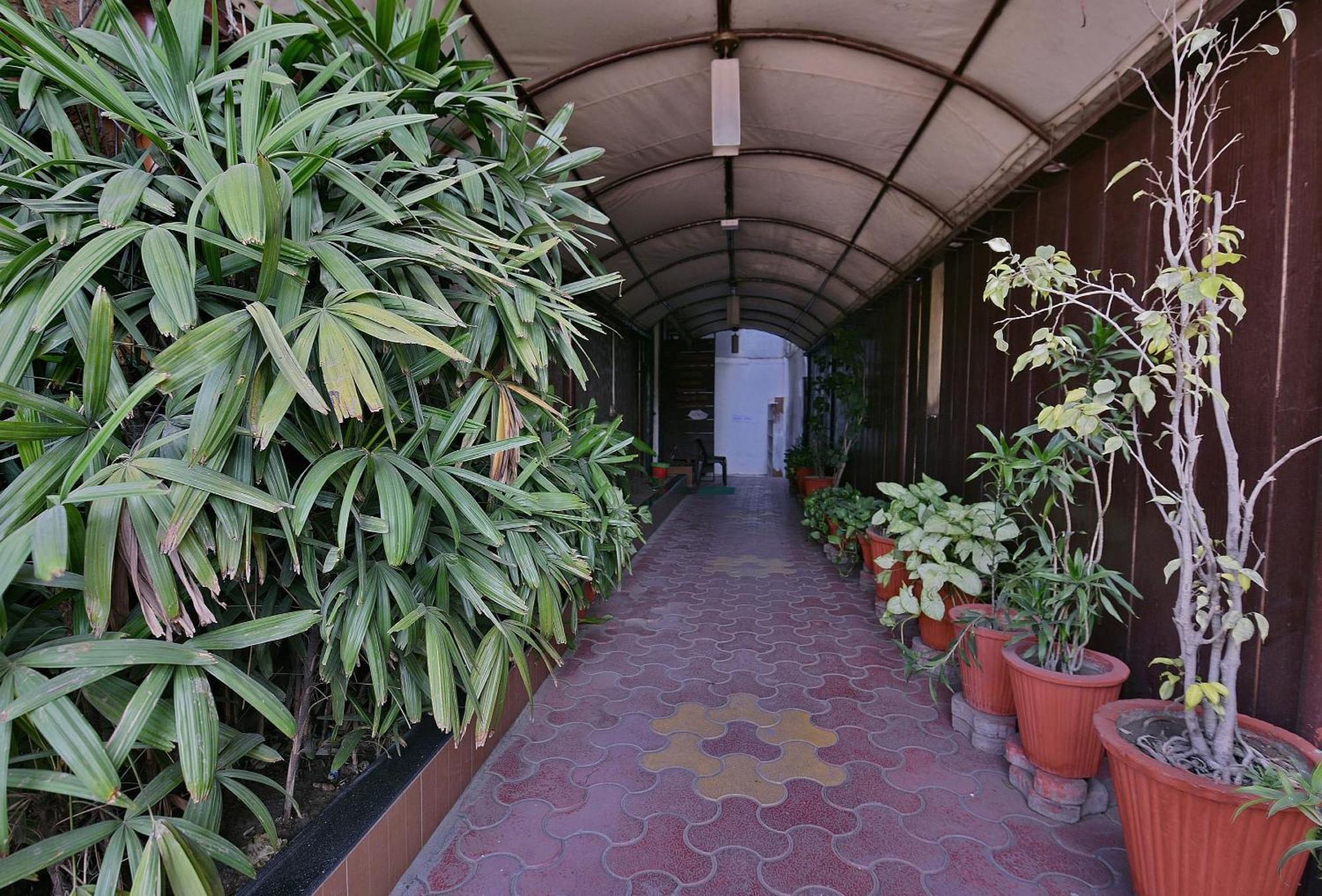 Collection O Diamond And Residences Indore Exterior photo